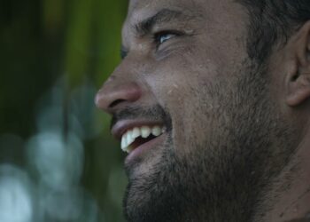 MICHEL BOUREZ SCORES PERFECTION IN THE TUAMOTU