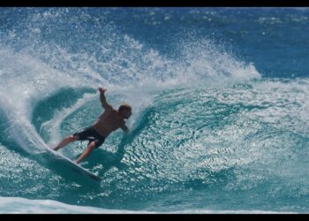 MICK FANNING SURFING SNAPPER ROCKS QLD