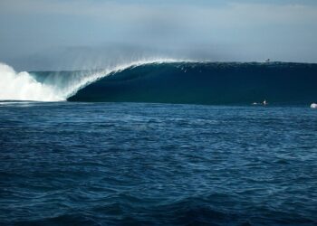 CLOUDBREAK | TIM BONYTHON