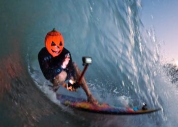 SURFING FOR HALLOWEEN