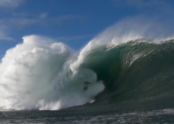 NATHAN FLORENCE WILD PADDLE SESSION AT XL MULLAGHMORE! IRELAND