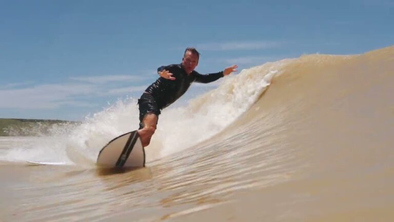 Poco sabemos de la ola que Surf Lakes ha construido en la localidad australiana de Yeppoon en Queensland salvo el denominado Occy's Peak, un pico que ofrece buenas olas de derechas e izquierdas.