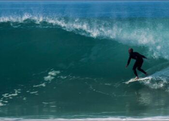 San Clemente en California es cuna de grandes surfistas y es fácil encontrarse en el agua a estrellas actuales como Kologe Andino y a los hermanos Colapinto o a ilustres veteranos como Matt Archbold.