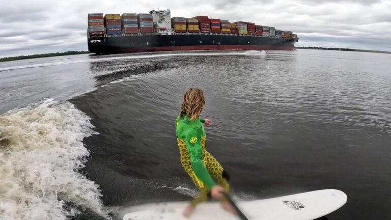 Ben Gravy ha vuelto a hacer de las suyas, ya le vimos en Alaska surfear entre bloques de hielo y ahora en el estado de Carolina del Norte en las olas generadas por grandes buques mercantes.