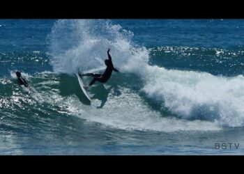KELLY SLATER AT LOWERS WARMING UP BEFORE THE EL SALVADOR PRO 2023