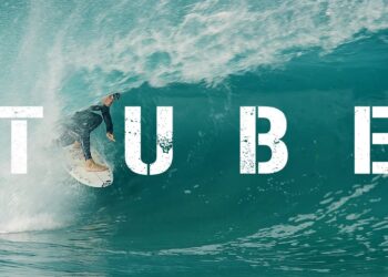 SYDNEY SURFERS TUCK INTO SOME MEATY BARRELS