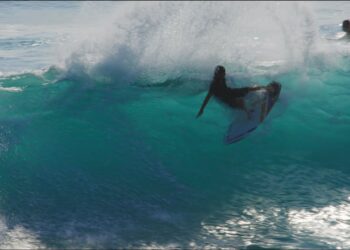 CLAY MARZO 1 HOUR SURF IN ULUWATU