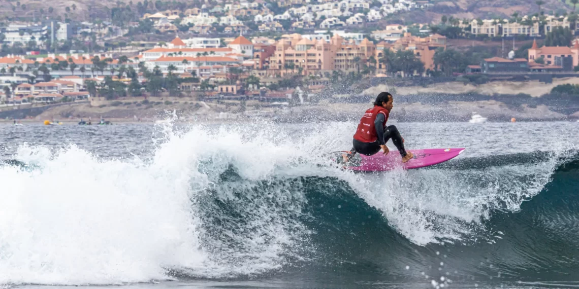 El Euromáster 2023 arranca en Las Américas, Arona, con los mejores surfistas de Europa mayores de 35 años