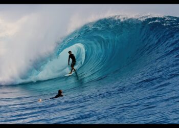 SURFING CLOUDBREAK, FIJI