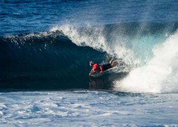 La segunda jornada del Campeonato de España de Bodyboard 2025 deslumbra con olas de clase mundial en La Guancha