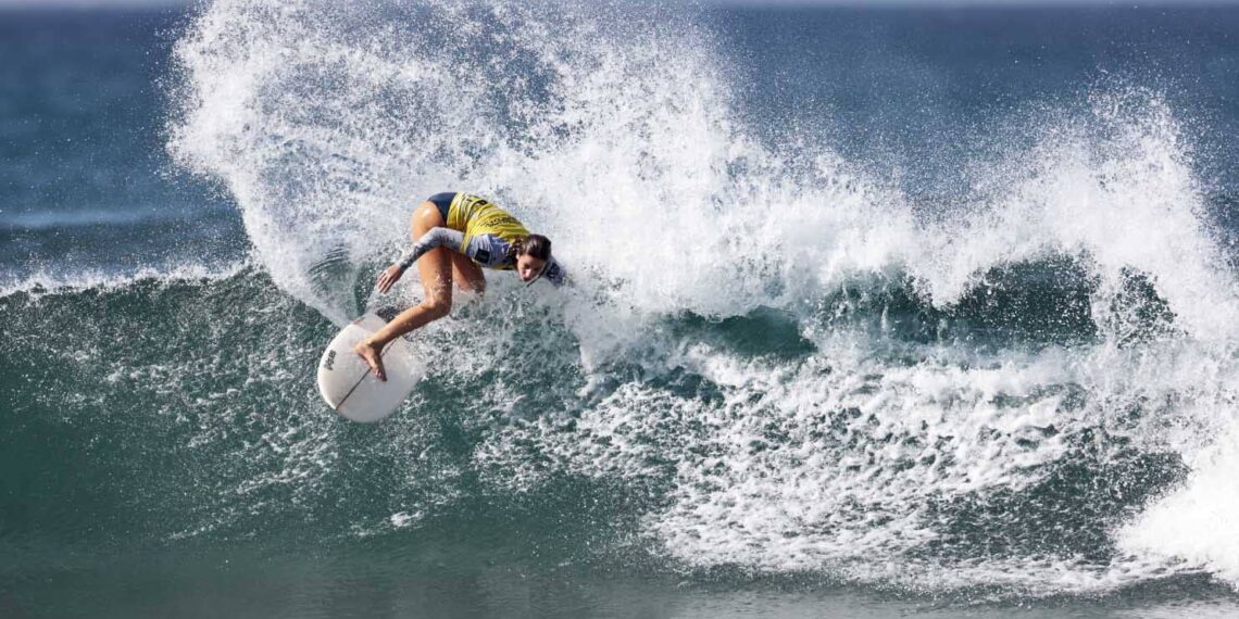 La Cícer ruge con fuerza para recibir el mejor surf español