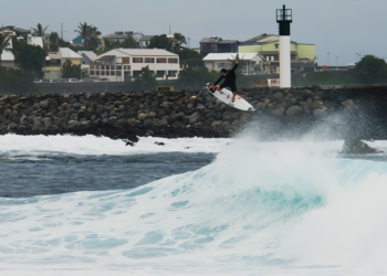 ISLA REUNION | Eli Beukes