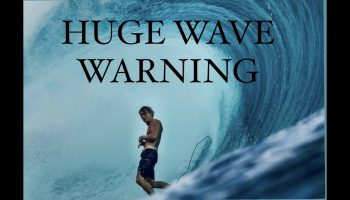 El Tahitiano Eimeo Czermak es una de las grandes promesas del surf polinesio, y por su puesto una de sus olas preferidas es Teahupoo que cuando se pone grande, no falta a la cita.