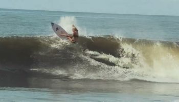 Lucía Indurain entrenando en El Salvador