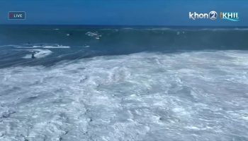 Luke Shepardson catches massive wave at The Eddie Aikau