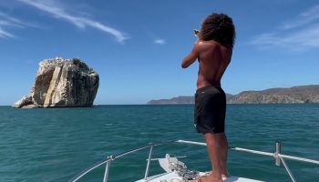 WITCHS ROCK COSTA RICA SURFING CARLOS MUÑOZ